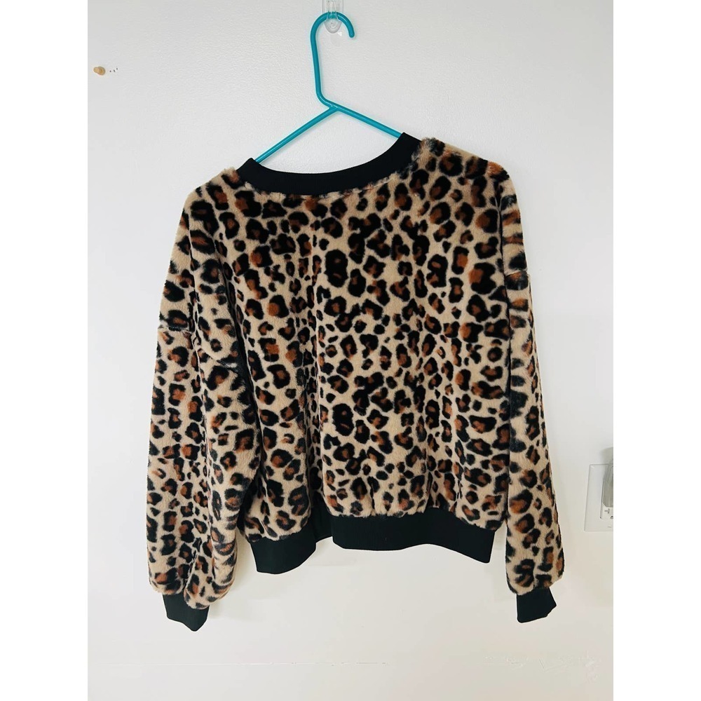 Wild Fable Leopord Print Crewneck - Picture 4 of 5